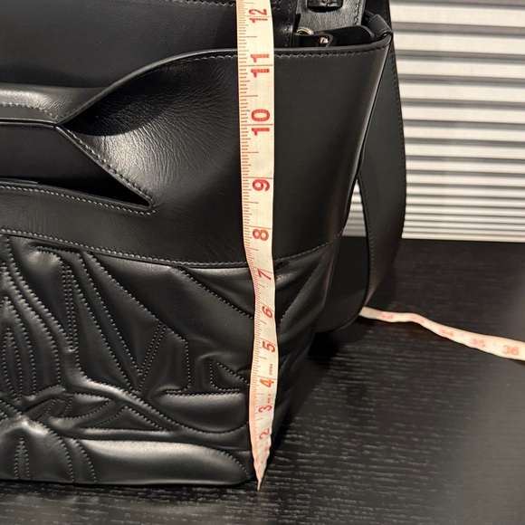 💯% AUTHENTIC ALEXANDER MCQUEEN BAG - Picture 11 of 12